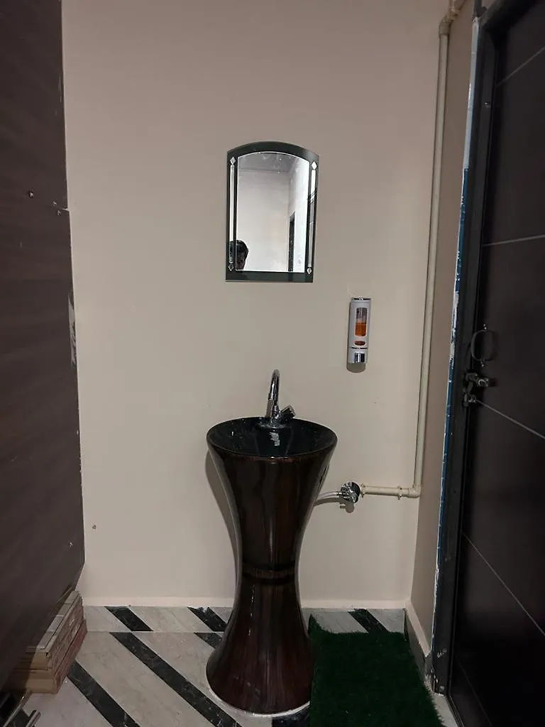 Pensjonat Shri Sarvad Ac Rooms & Dormitory Waranasi